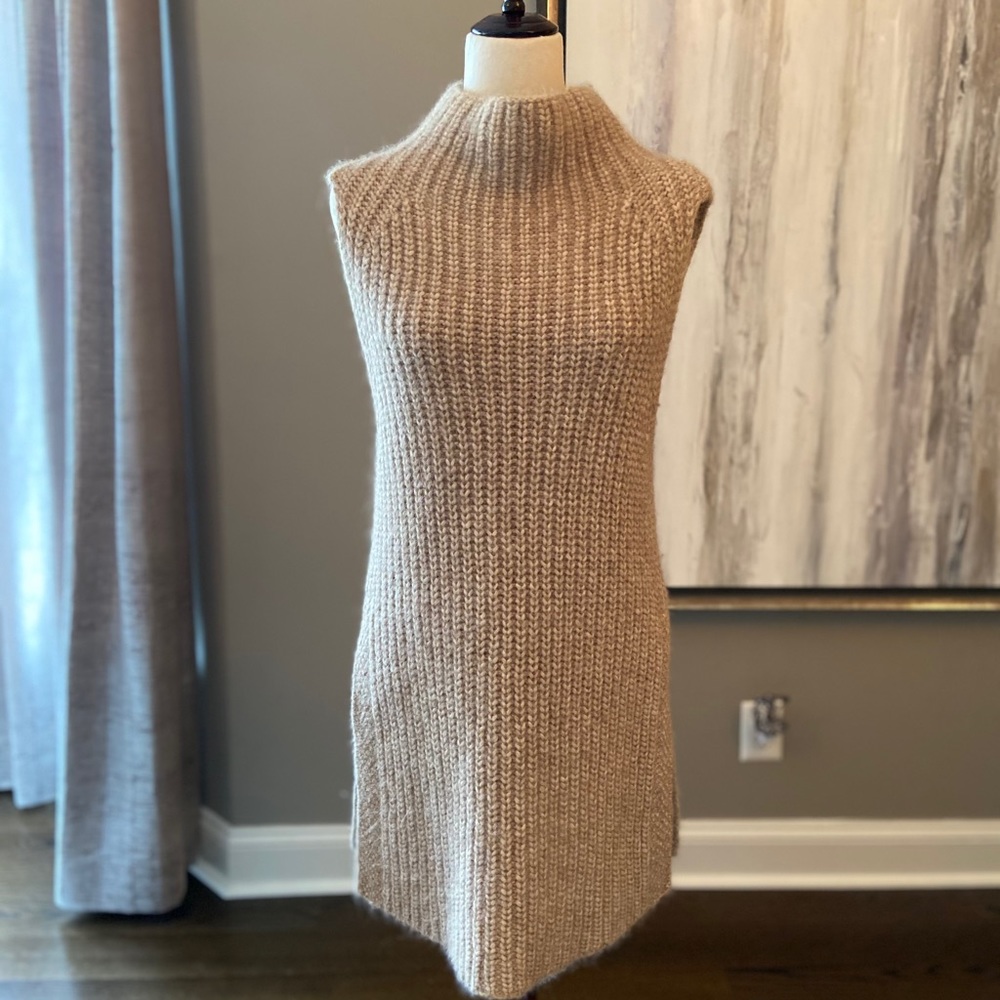 Aritzia Wilfred Durandal Sweater